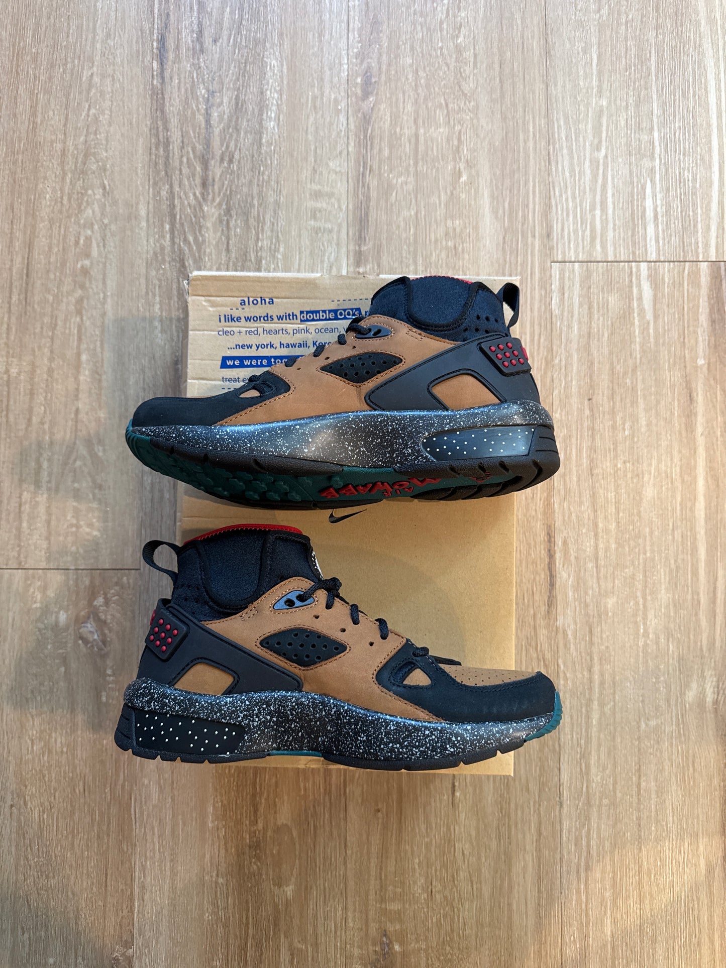 Nike Air Mowabb NXN Women’s Olivia Kim No Cover