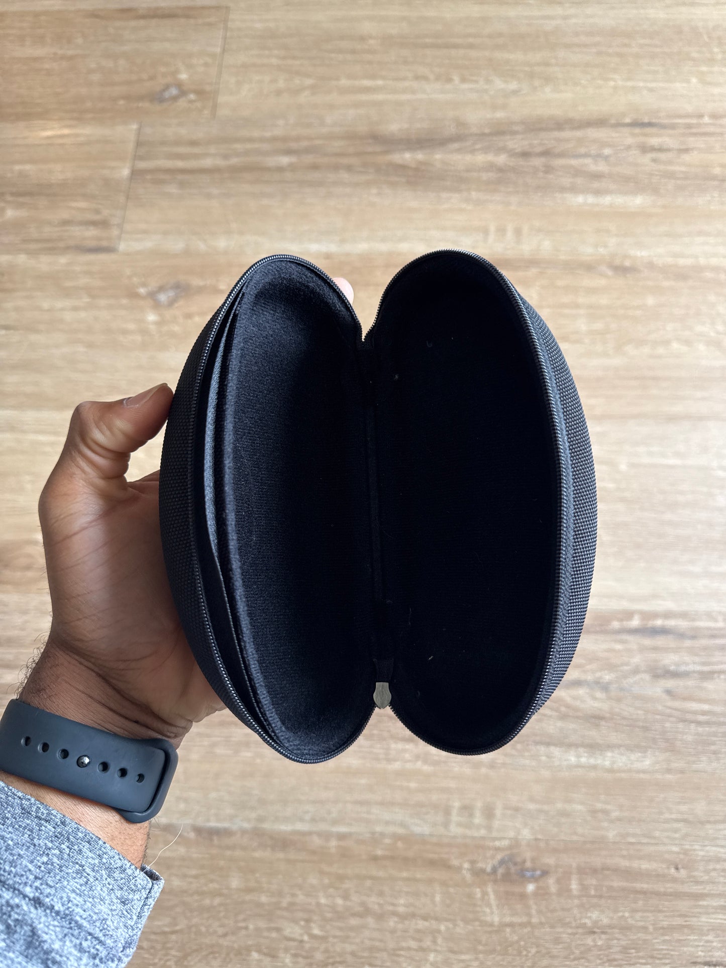 Oakley Hard Shell Sunglasses Case Clam Style Black