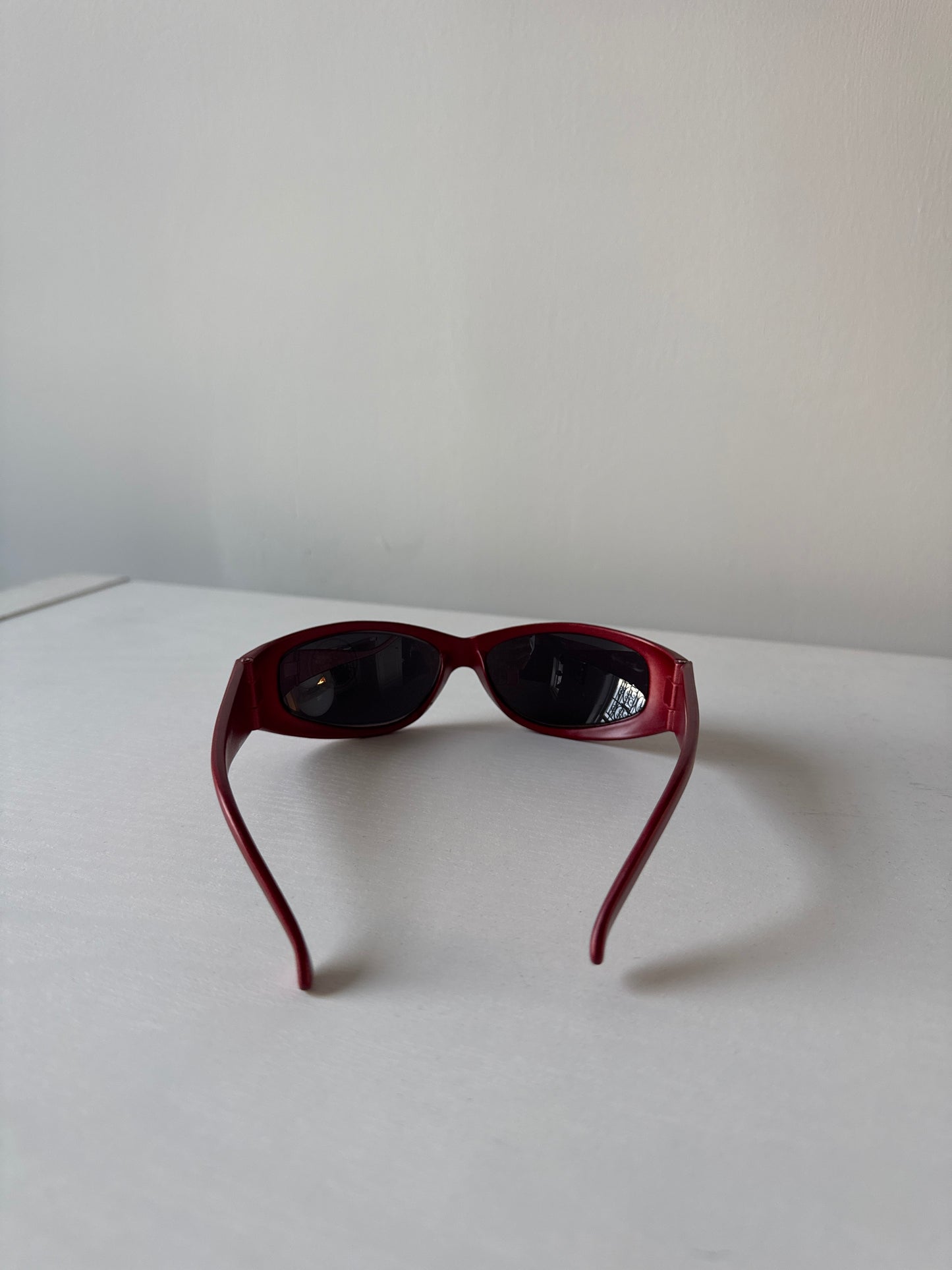 Vintage 90s Catfish Oval Red Sunglasses