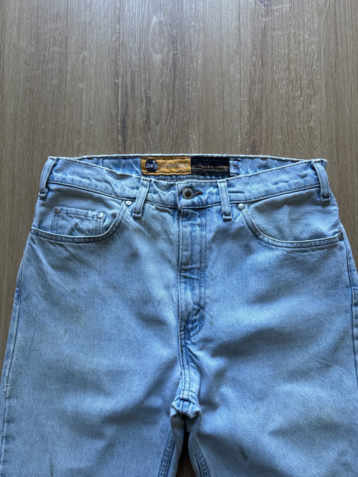 Vintage Silver Tab Levi’s Light Washed Denim Jeans