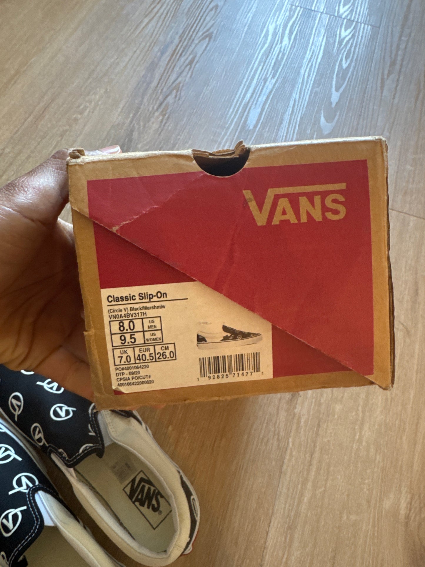 Vans Classic Slip On Circle V Marshmallow