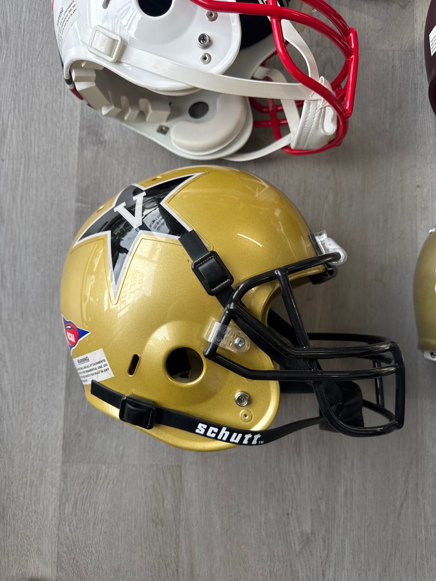 NCAA Schutt XP Full Size REPLICA Gameday Football Helmet Bundle