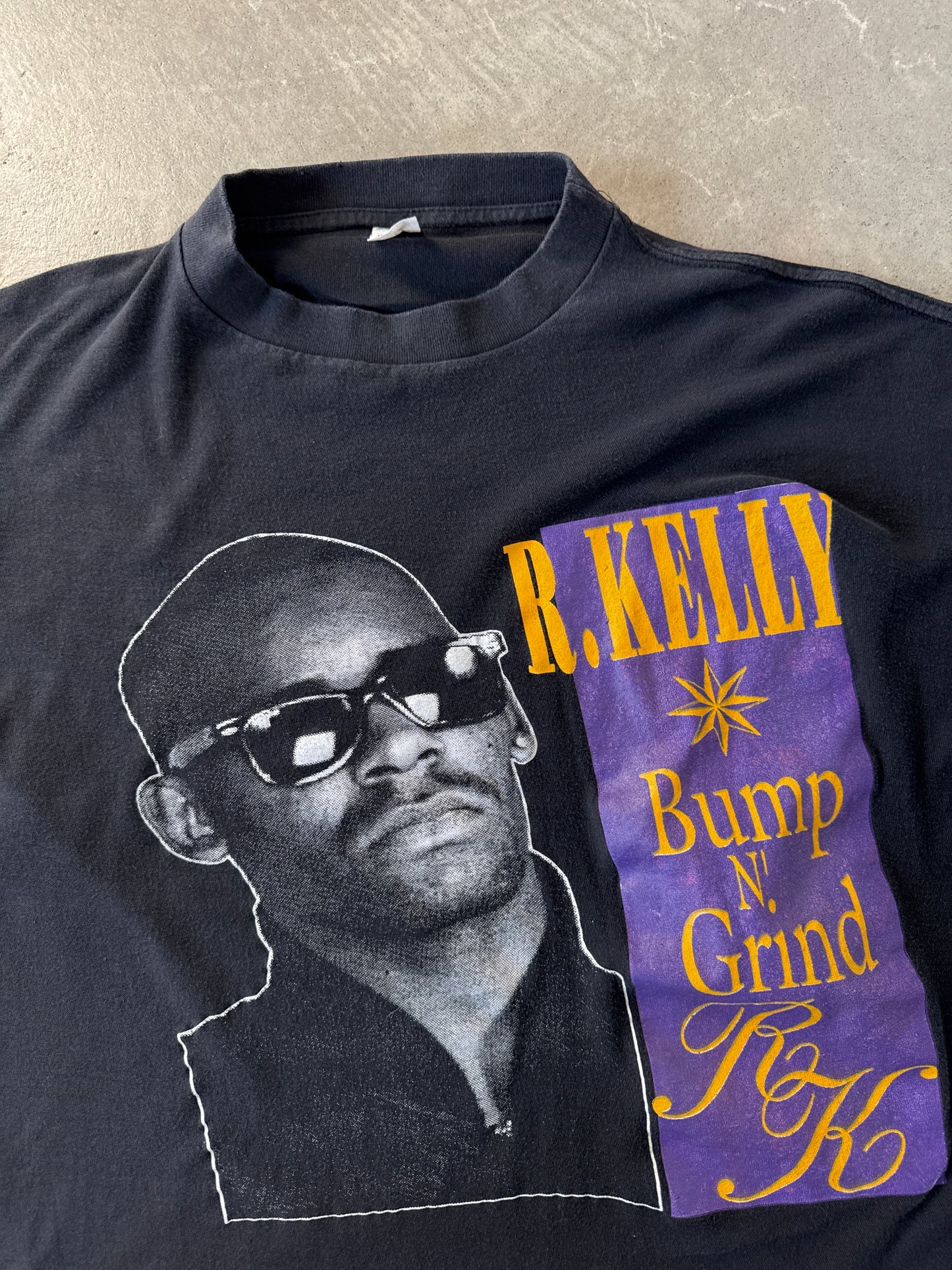 Vintage 90s R Kelly Bump N Grind Boxy Fit Rap Tee