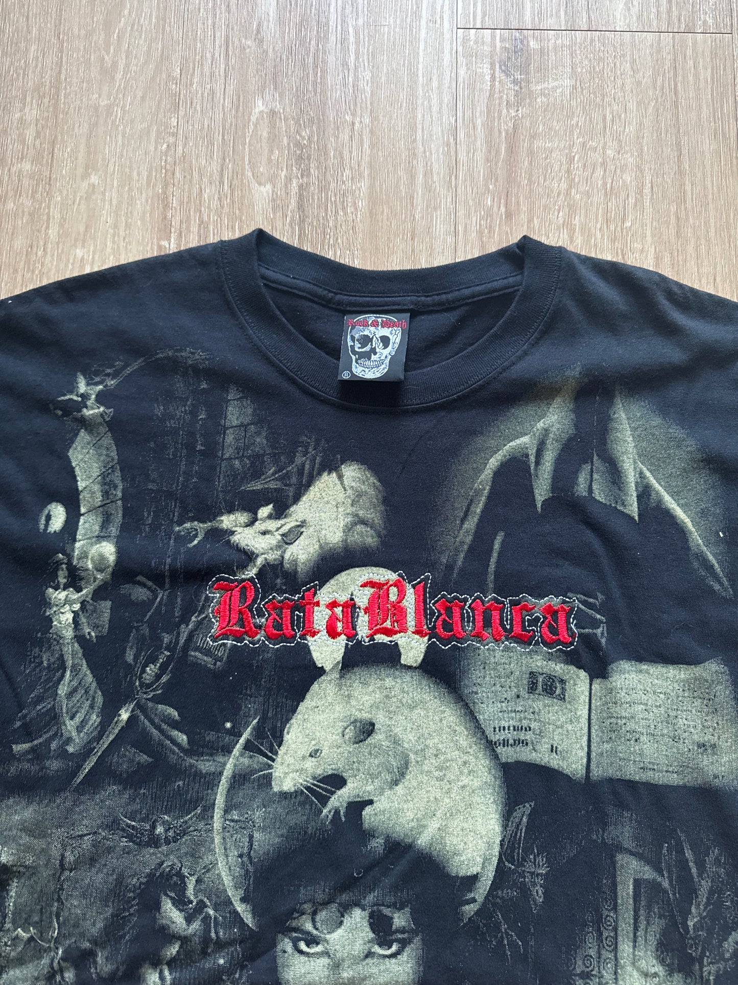 Vintage Y2K Rata Blanca El Reino Olvidado Mexican Bootleg Metal Rock & Death Tag Tee