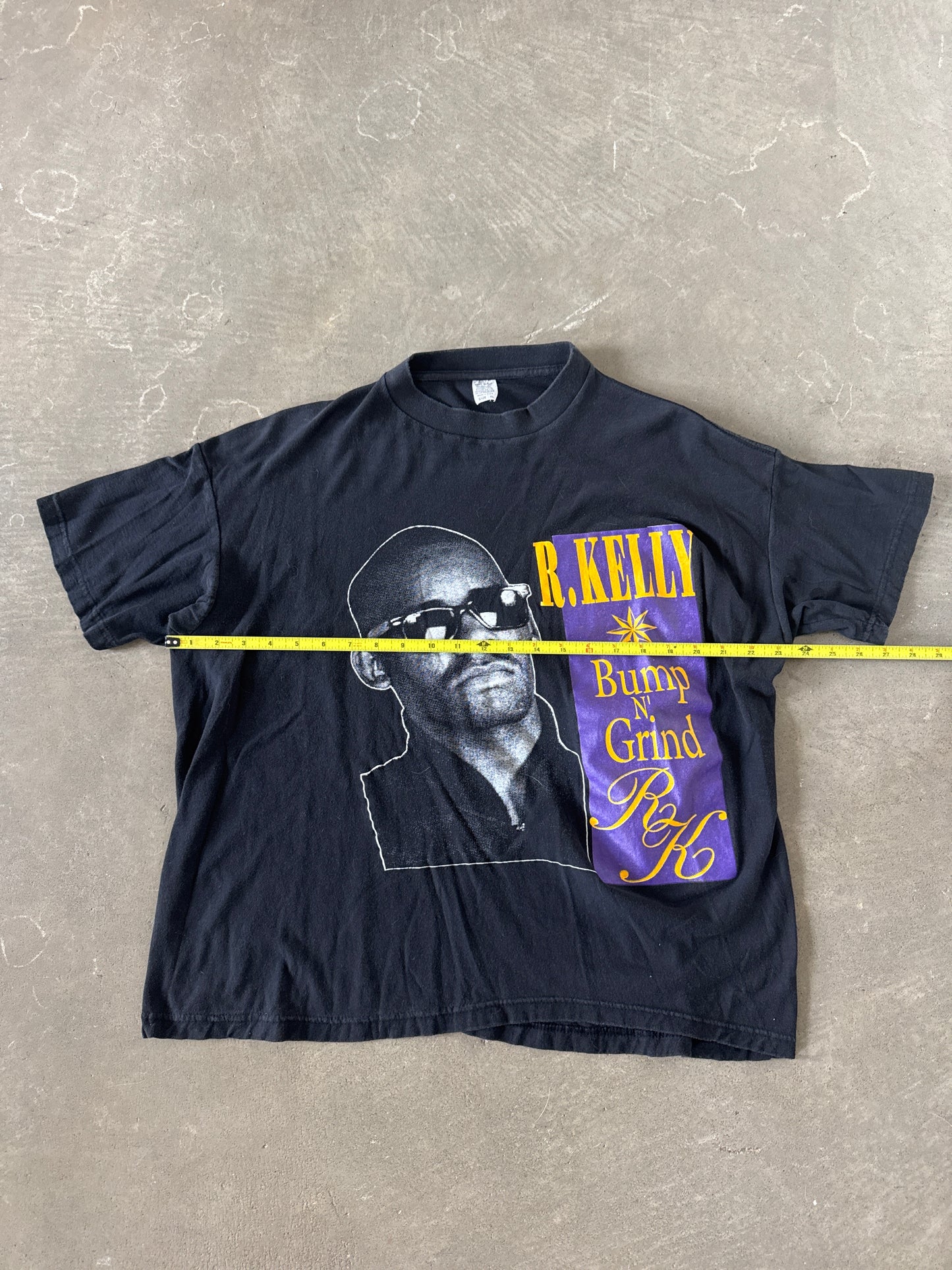 Vintage 90s R Kelly Bump N Grind Hip Hop Rap Tee