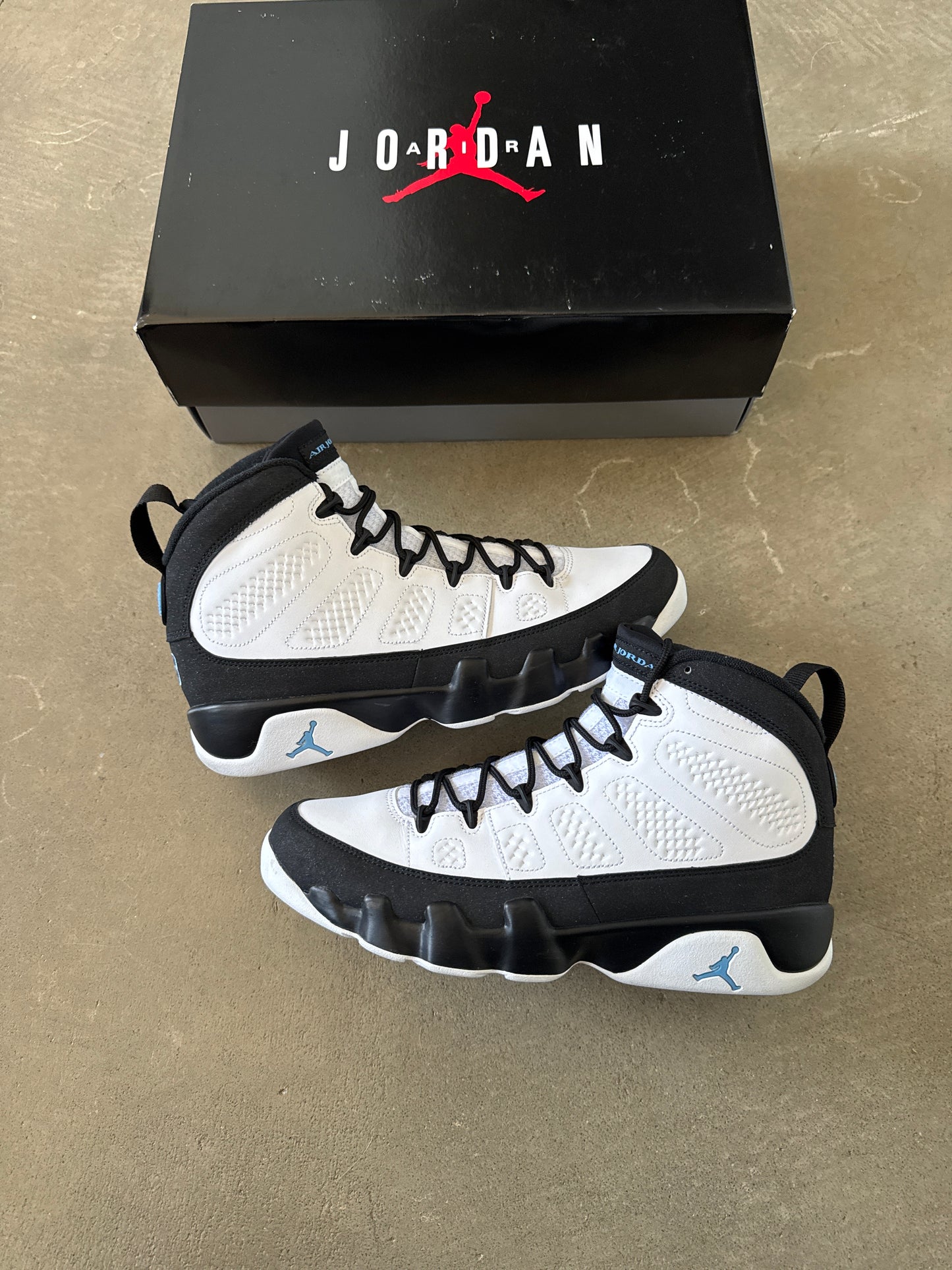Jordan Retro 9 University Blue