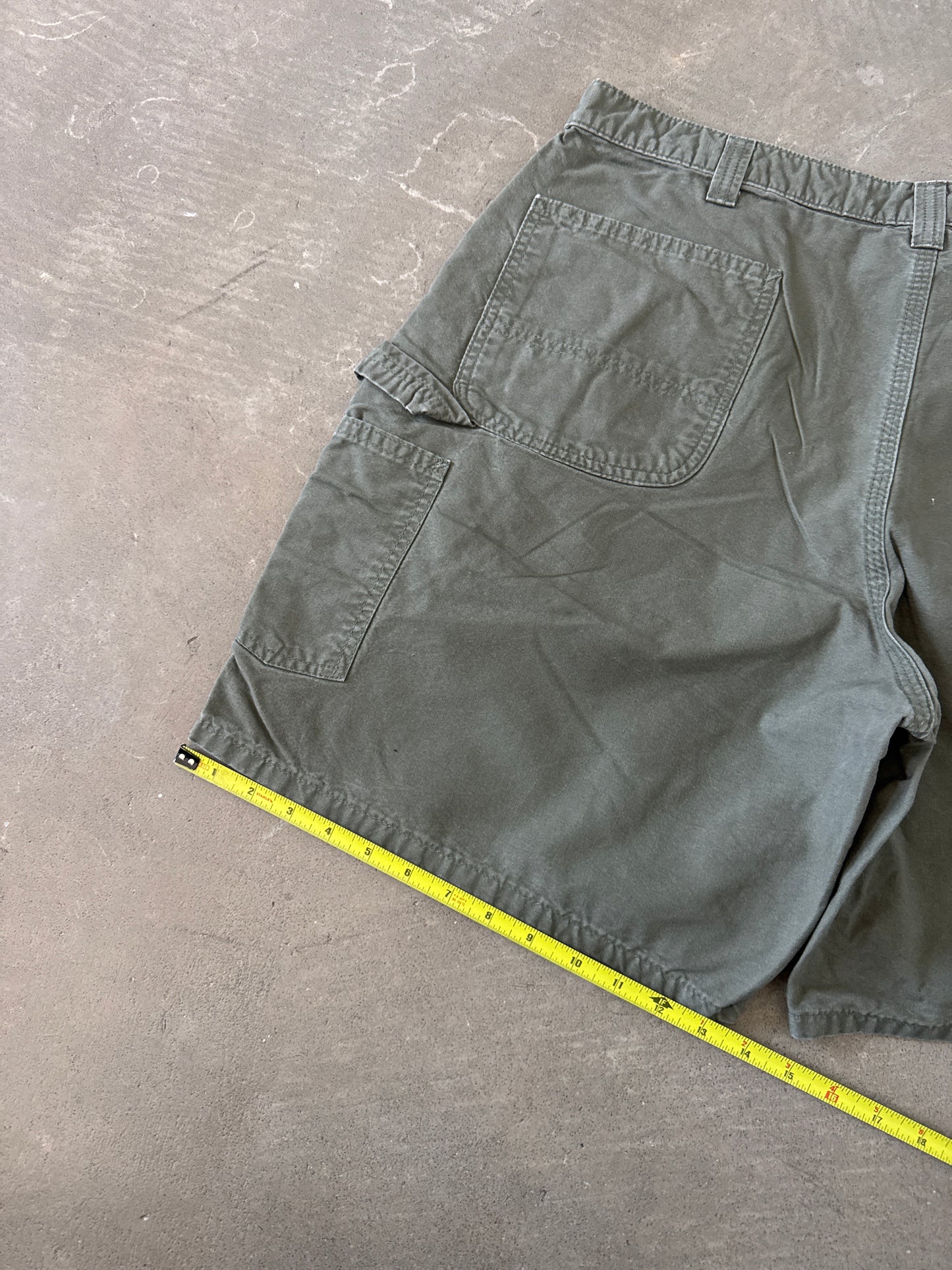Vintage Carhartt Original Fit Olive Green Carpenter Shorts
