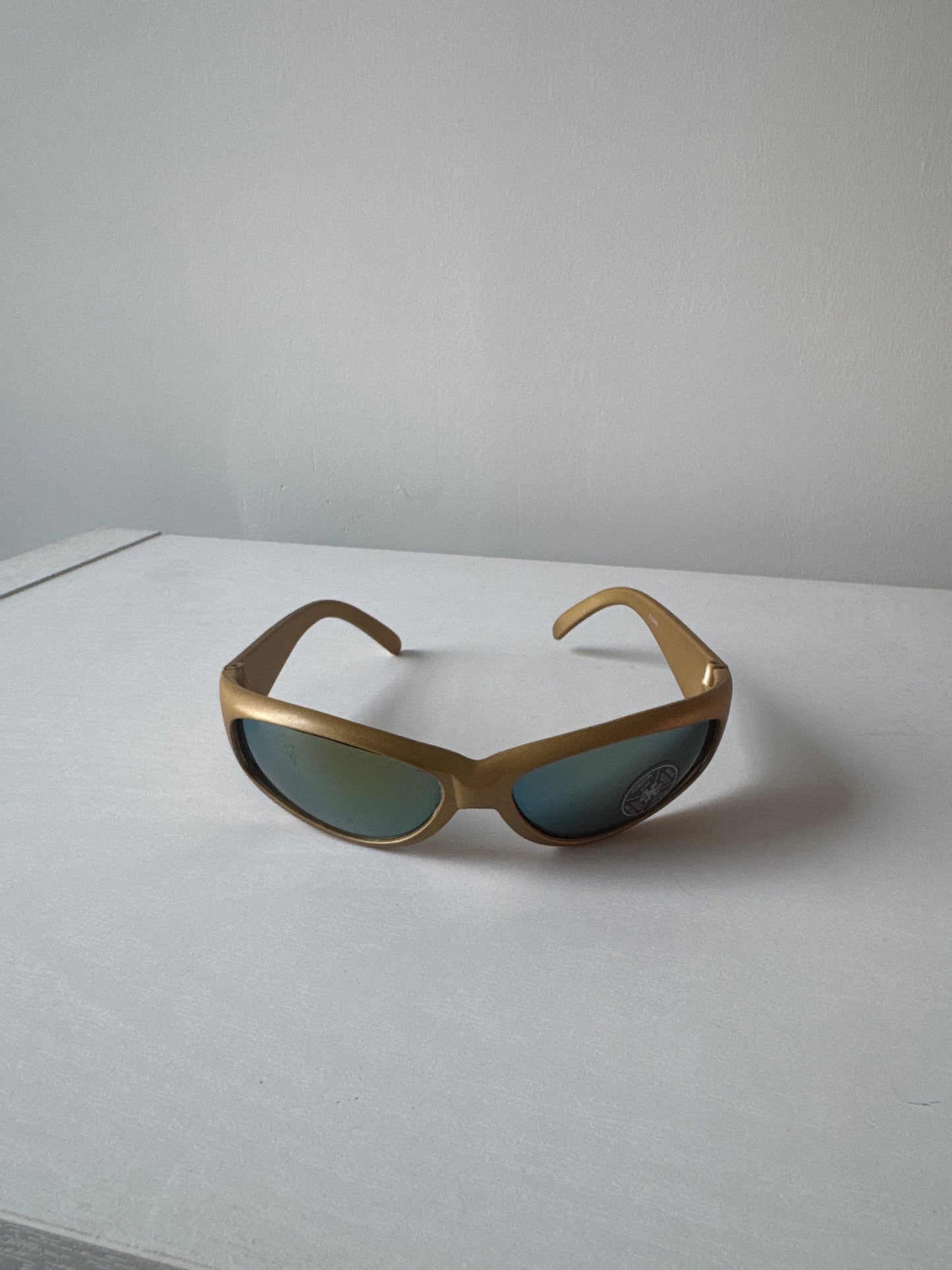 Vintage 90s Catfish Oval Gold Sunglasses