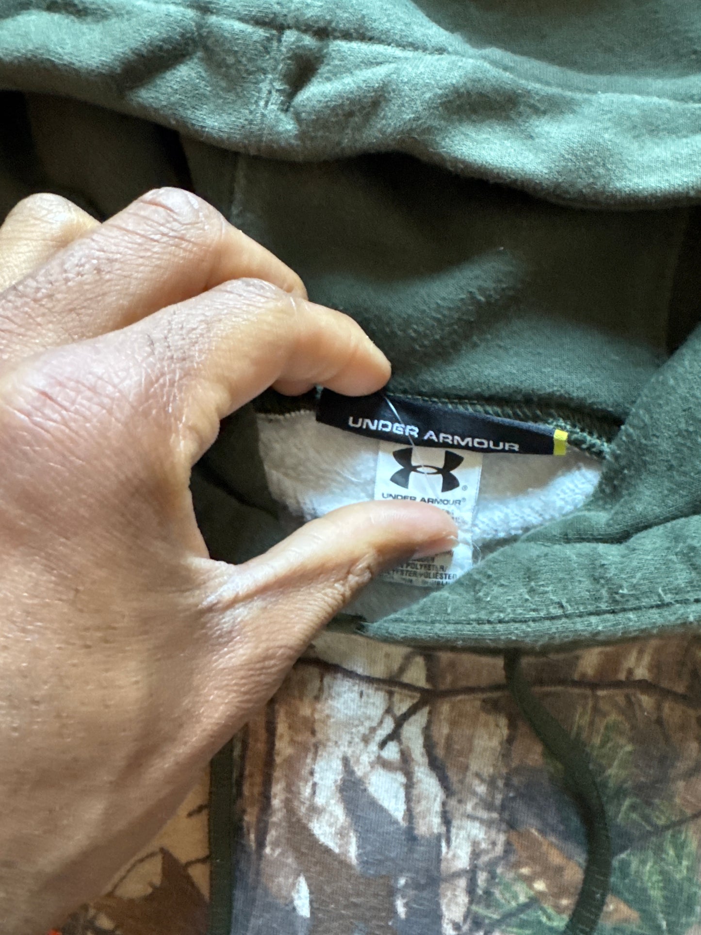 Under Armour Mossy Oak Real Tree Hunting Camo Hoodie