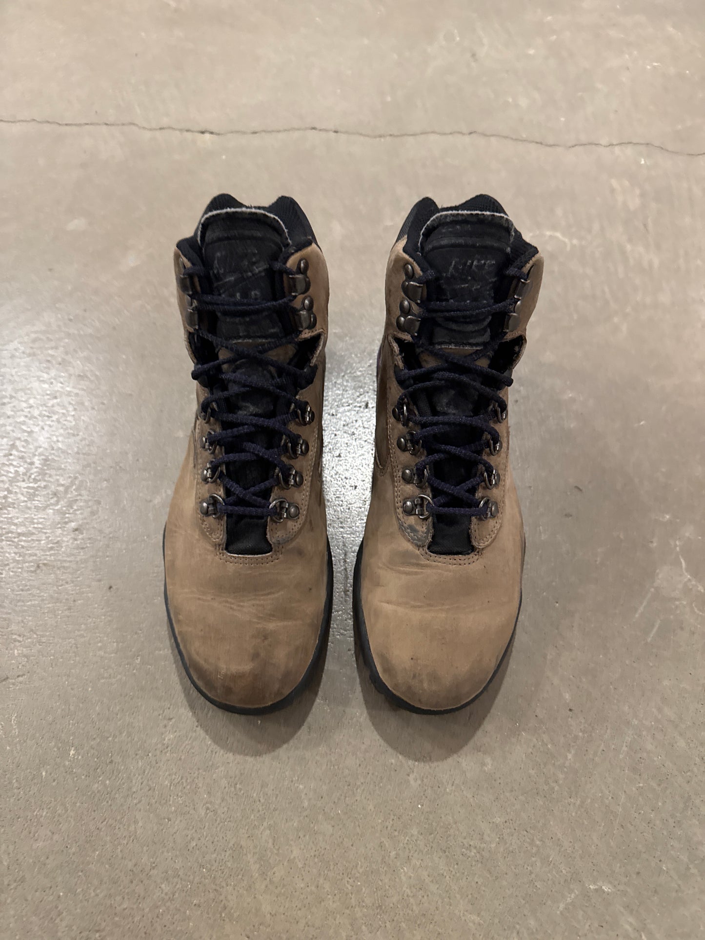 Vintage 1993 Nike Air Hiking Boots
