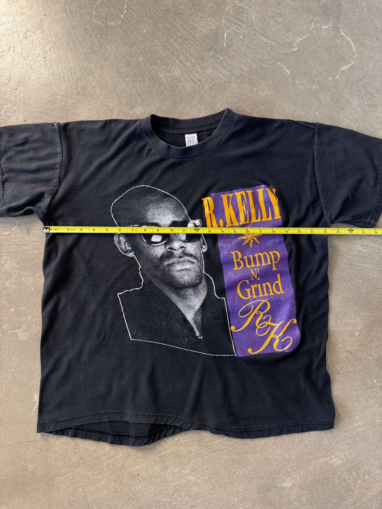 Vintage 90s R Kelly Bump N Grind Boxy Fit Rap Tee
