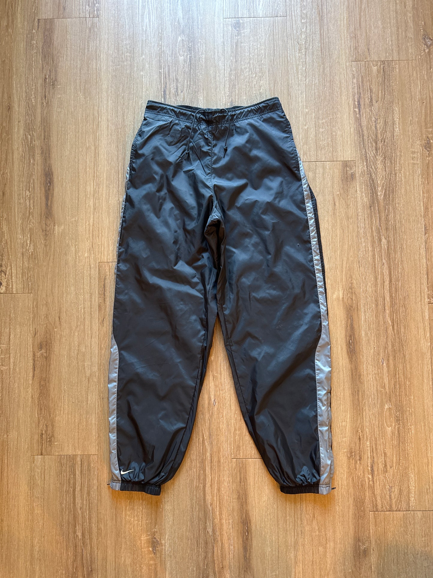 Vintage Women’s Nike Track Suit Set