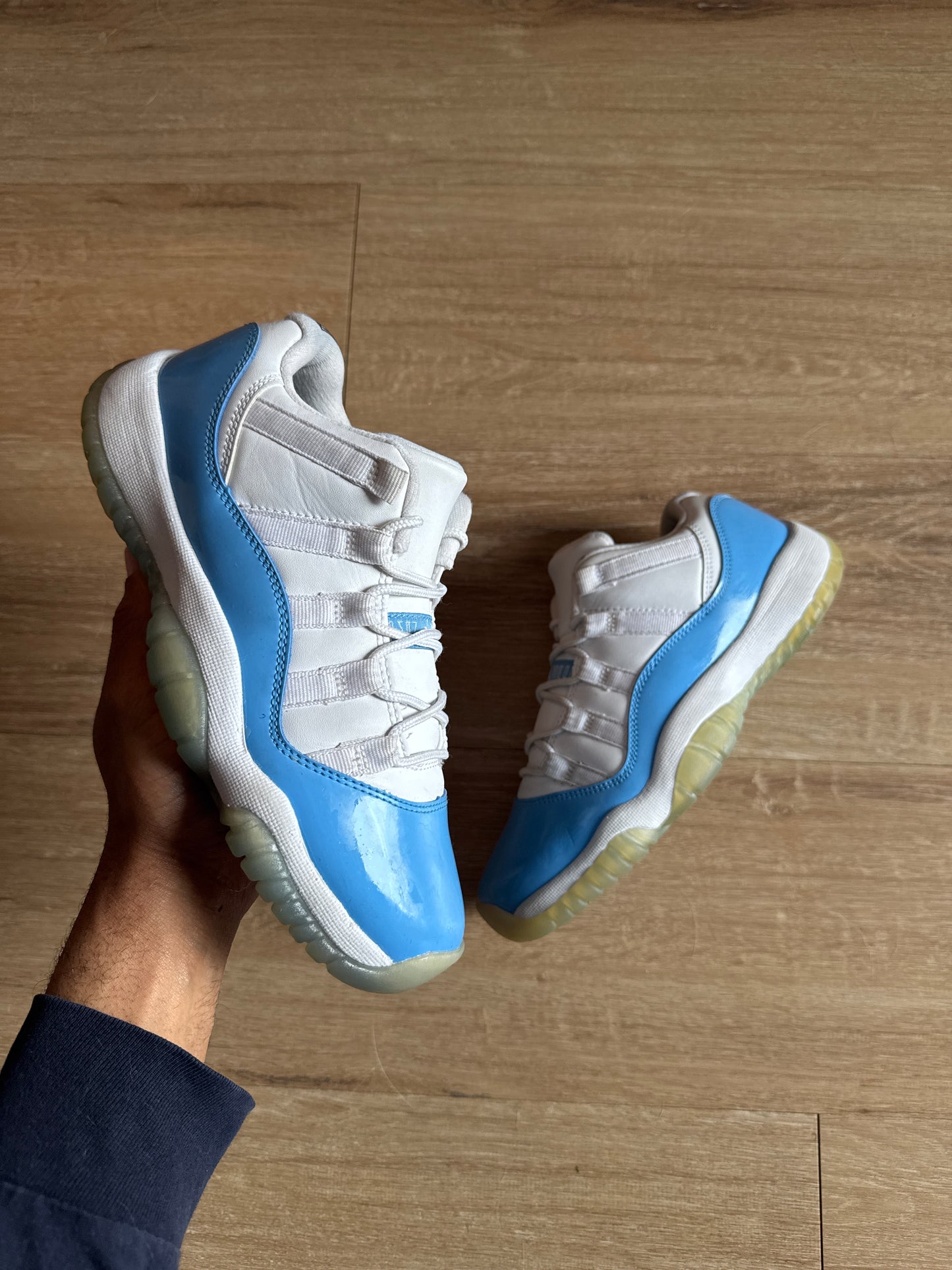 Jordan Retro 11 Low University Blue