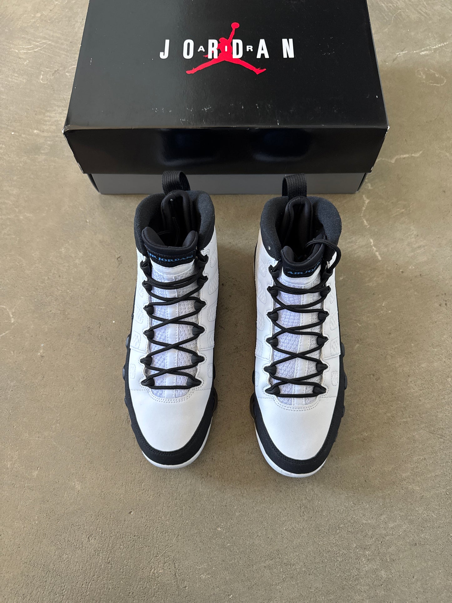 Jordan Retro 9 University Blue