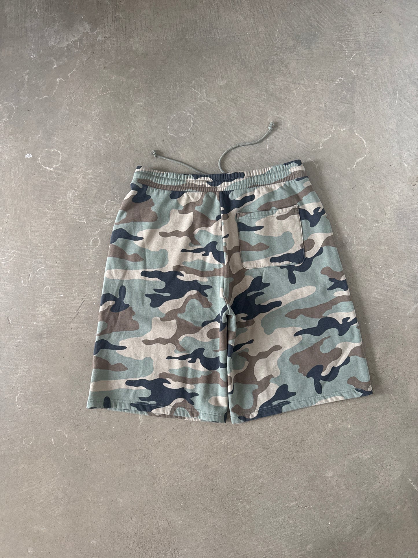 Blank 3/4 Long Camo Sweatshorts