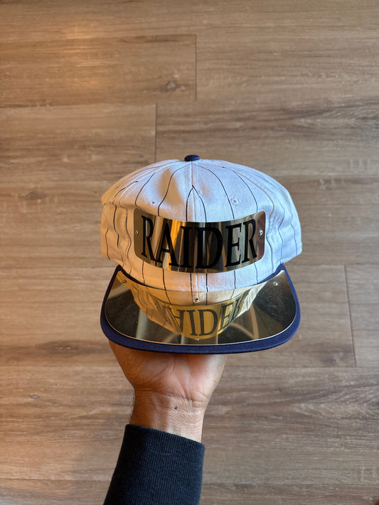 Vintage 90s Oakland Raiders Metal Plate Snap Back Hat
