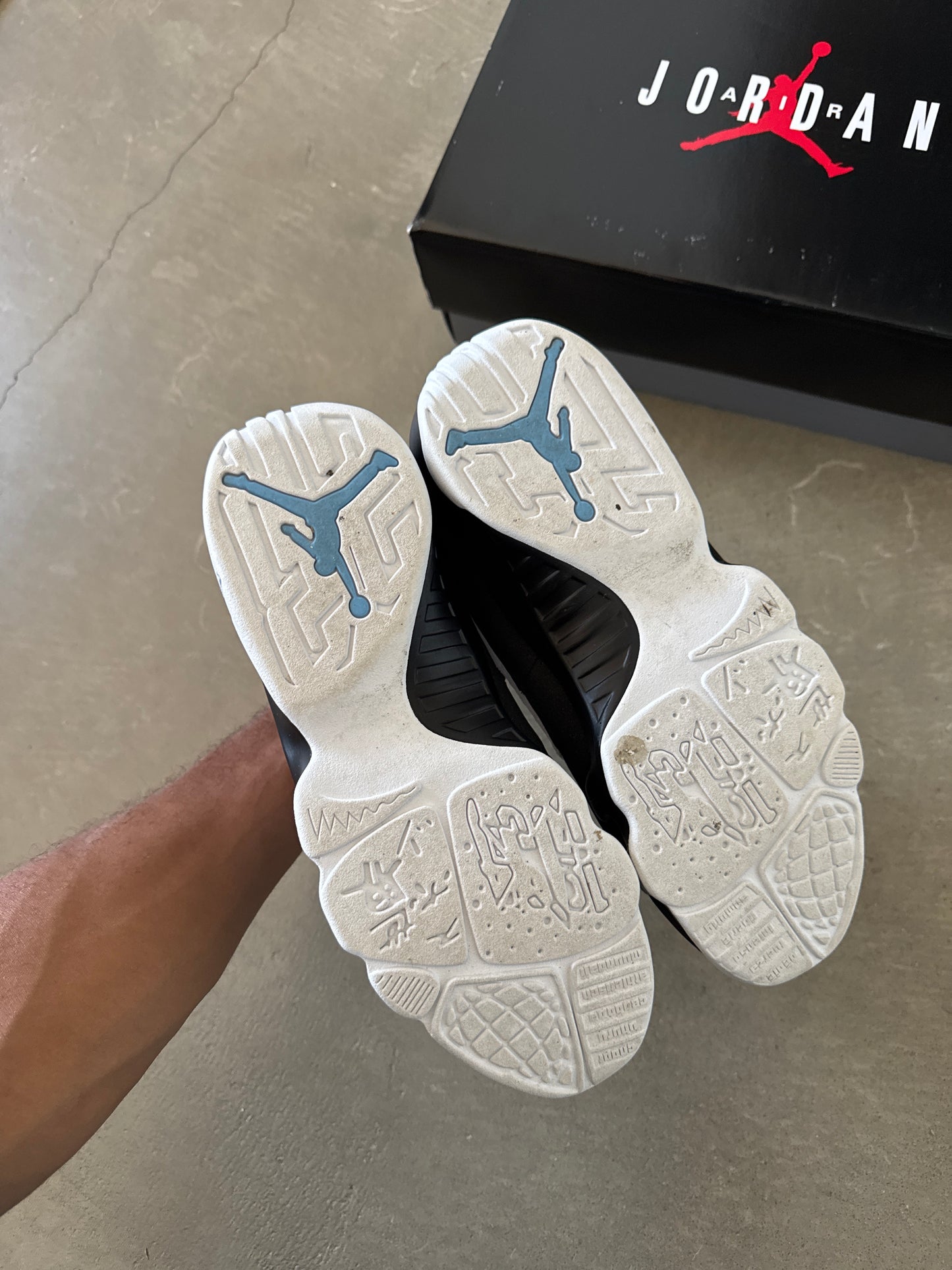 Jordan Retro 9 University Blue