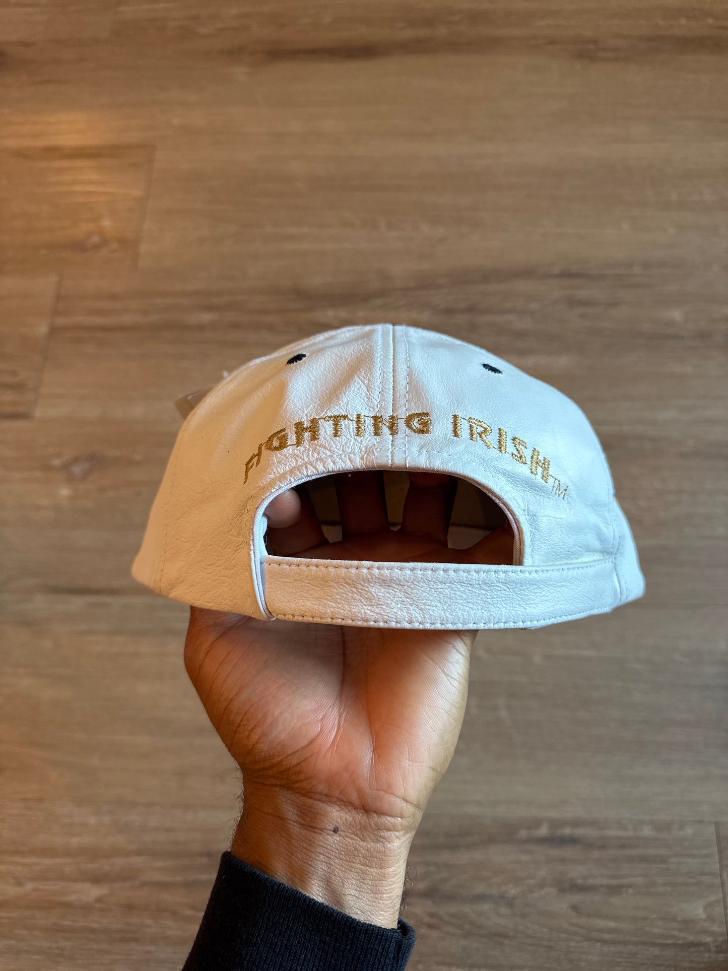 Vintage 90s Drew Pearson University Of Norte Dame Fighting Irish Leather Strap Back Hat