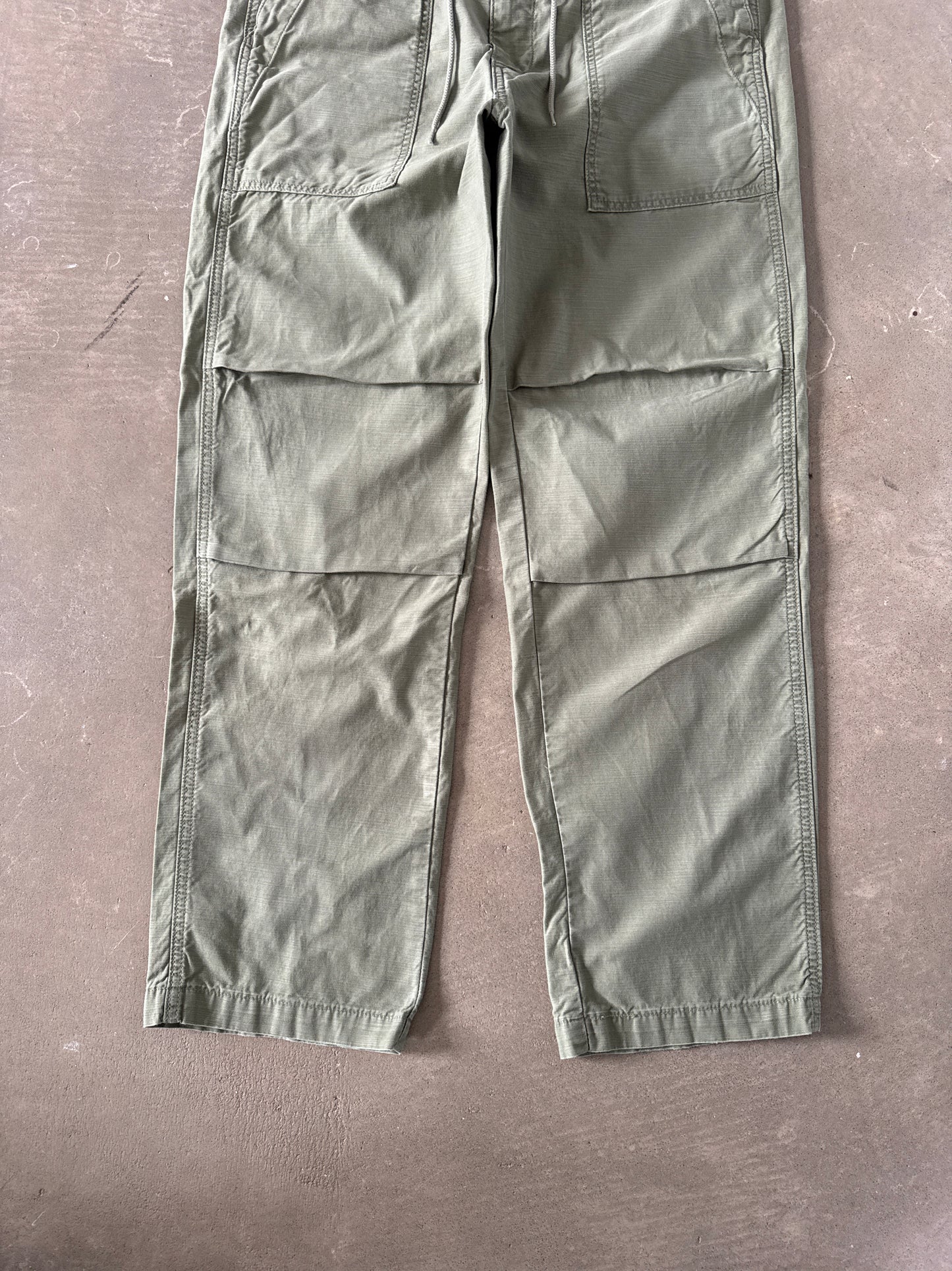 Levi’s Loose Straight Surplus Trousers Green Khaki Pants
