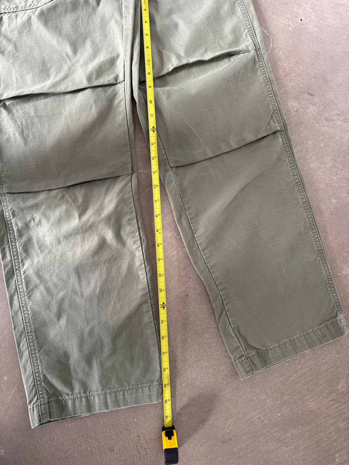 Levi’s Loose Straight Surplus Trousers Green Khaki Pants