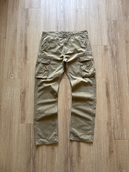 Levi’s Relaxed Fit Tan Cargo Pants
