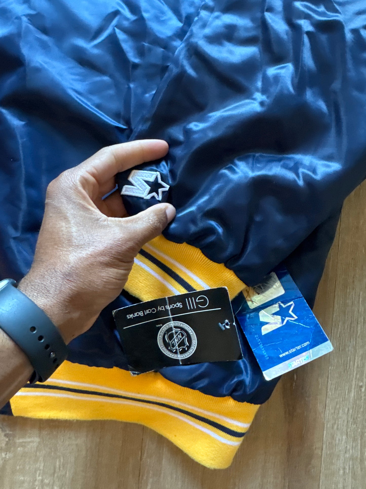 Starter Nashville Predators NHL Satin Bomber Jacket