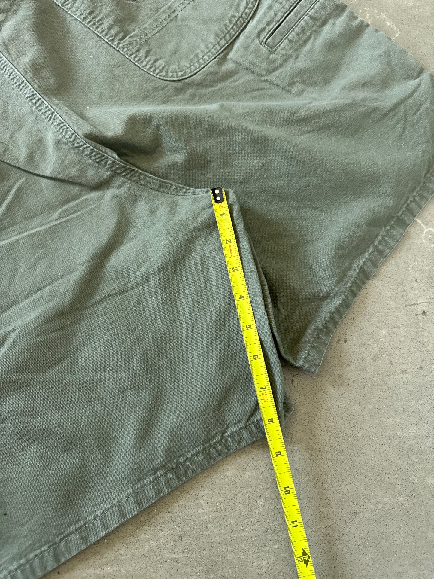 Vintage Carhartt Original Fit Olive Green Carpenter Shorts