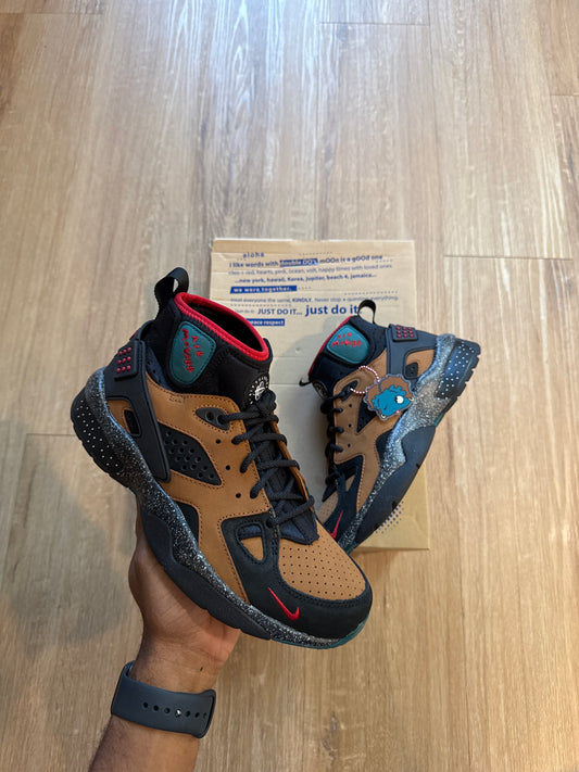 Nike Air Mowabb NXN Women’s Olivia Kim No Cover