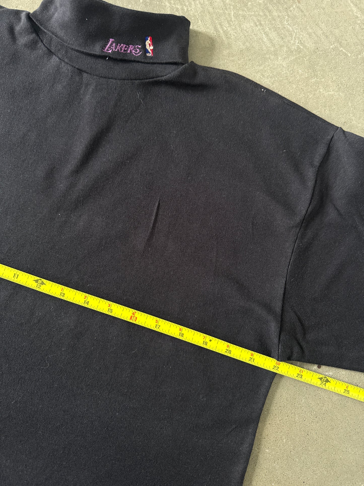 Vintage 90s Los Angeles Lakers Embroidered Turtleneck Long Sleeve