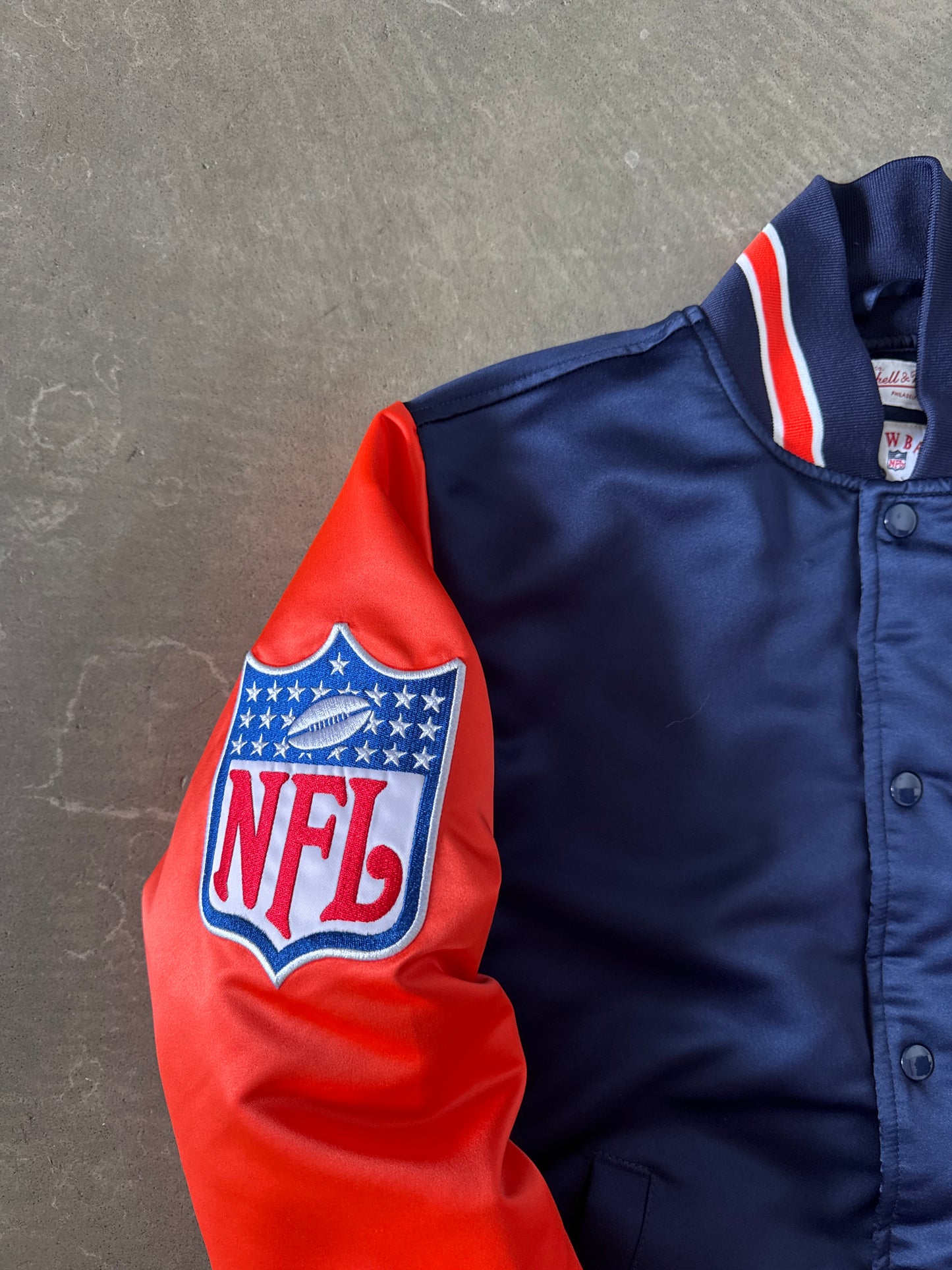 Mitchell & Ness Chicago Bears Primetime Throwbacks Vintage Satin Full-Snap Jacket