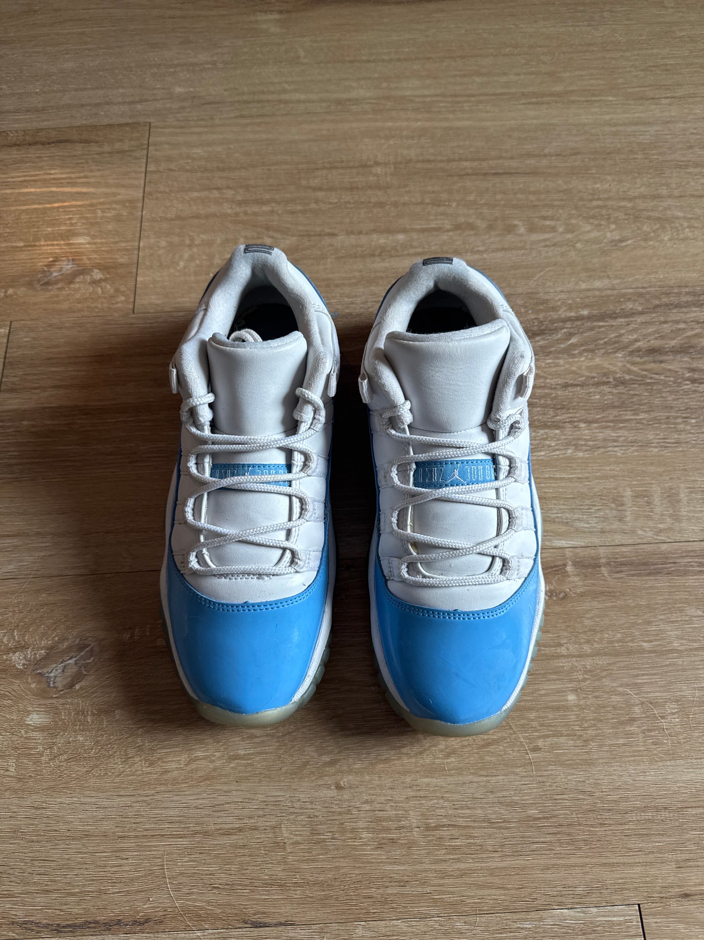 Jordan Retro 11 Low University Blue