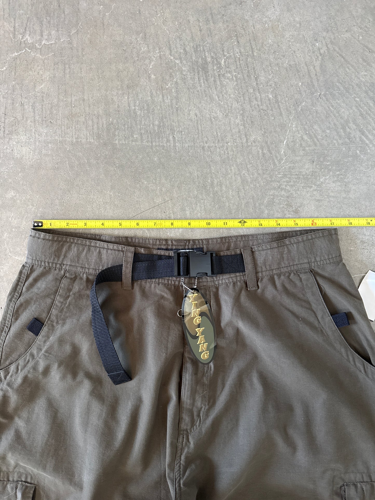 Vintage Y2K Ying Yang Baggy Olive Green Hiking Pants