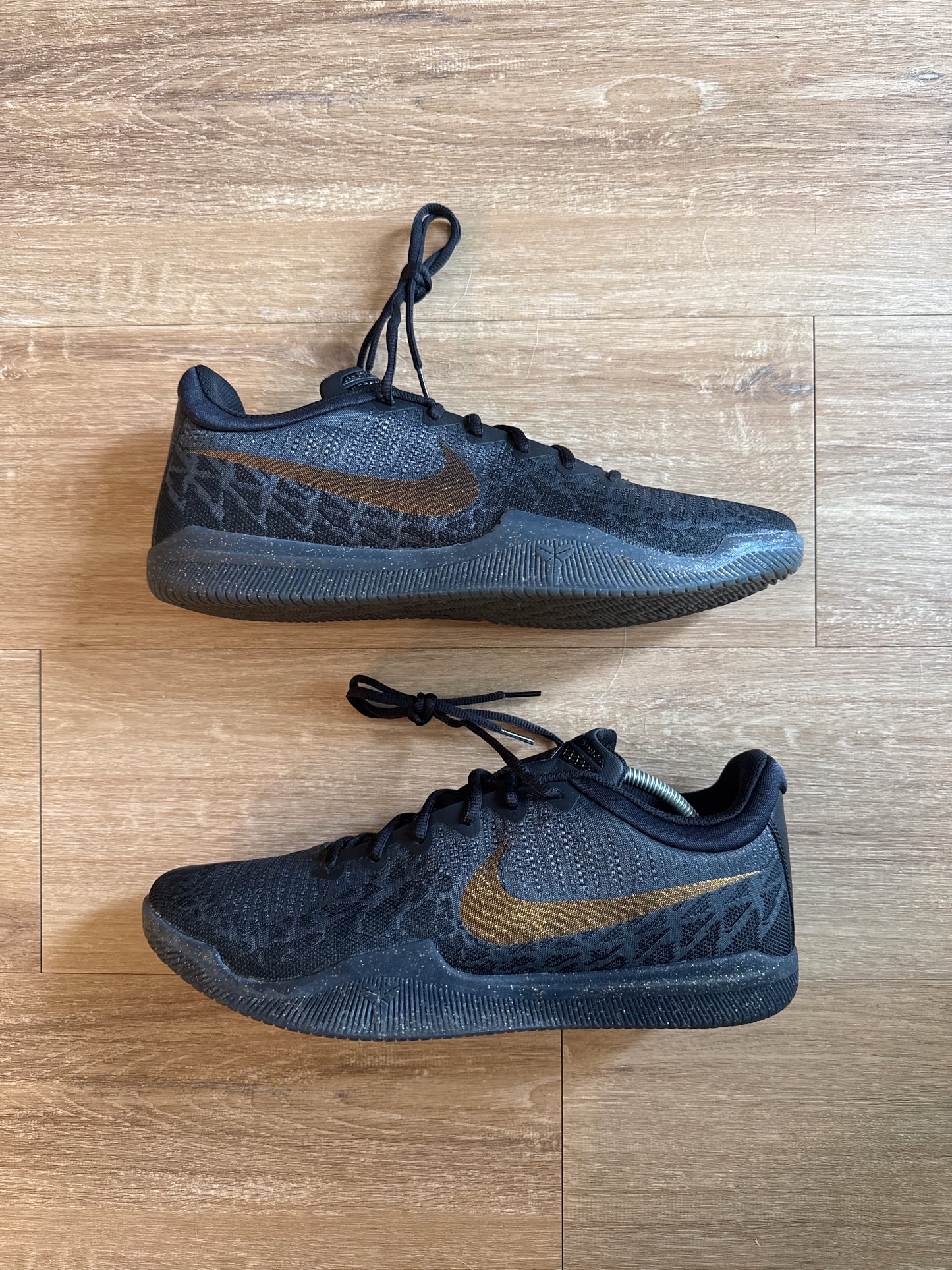 Nike Kobe Bryant Mamba Rage Gold Stars