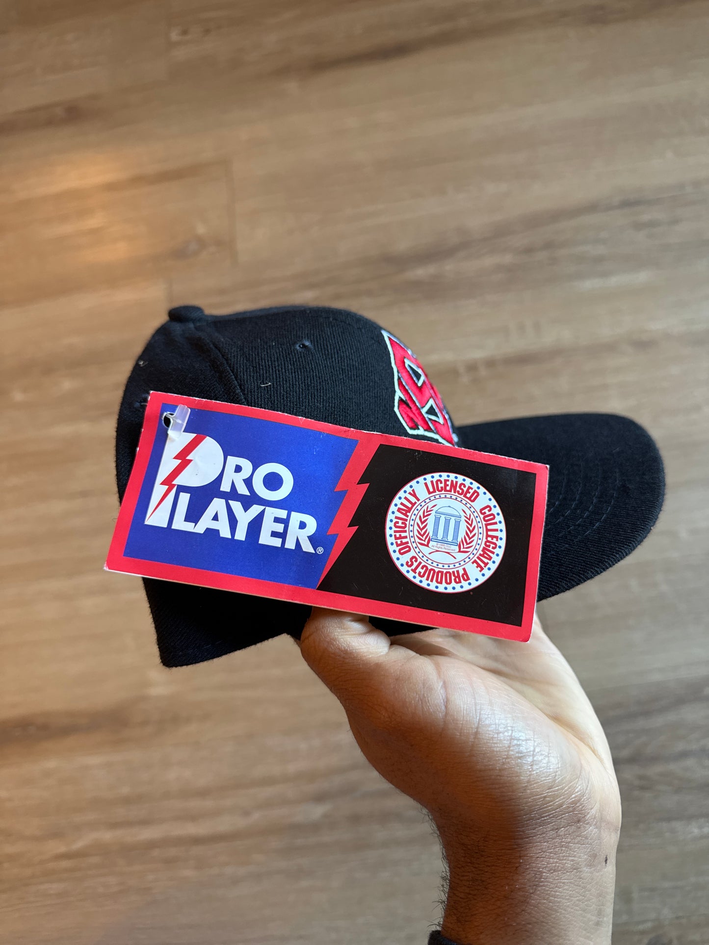 Vintage Pro Player North Carolina State University Wolfpack Fitted Hat