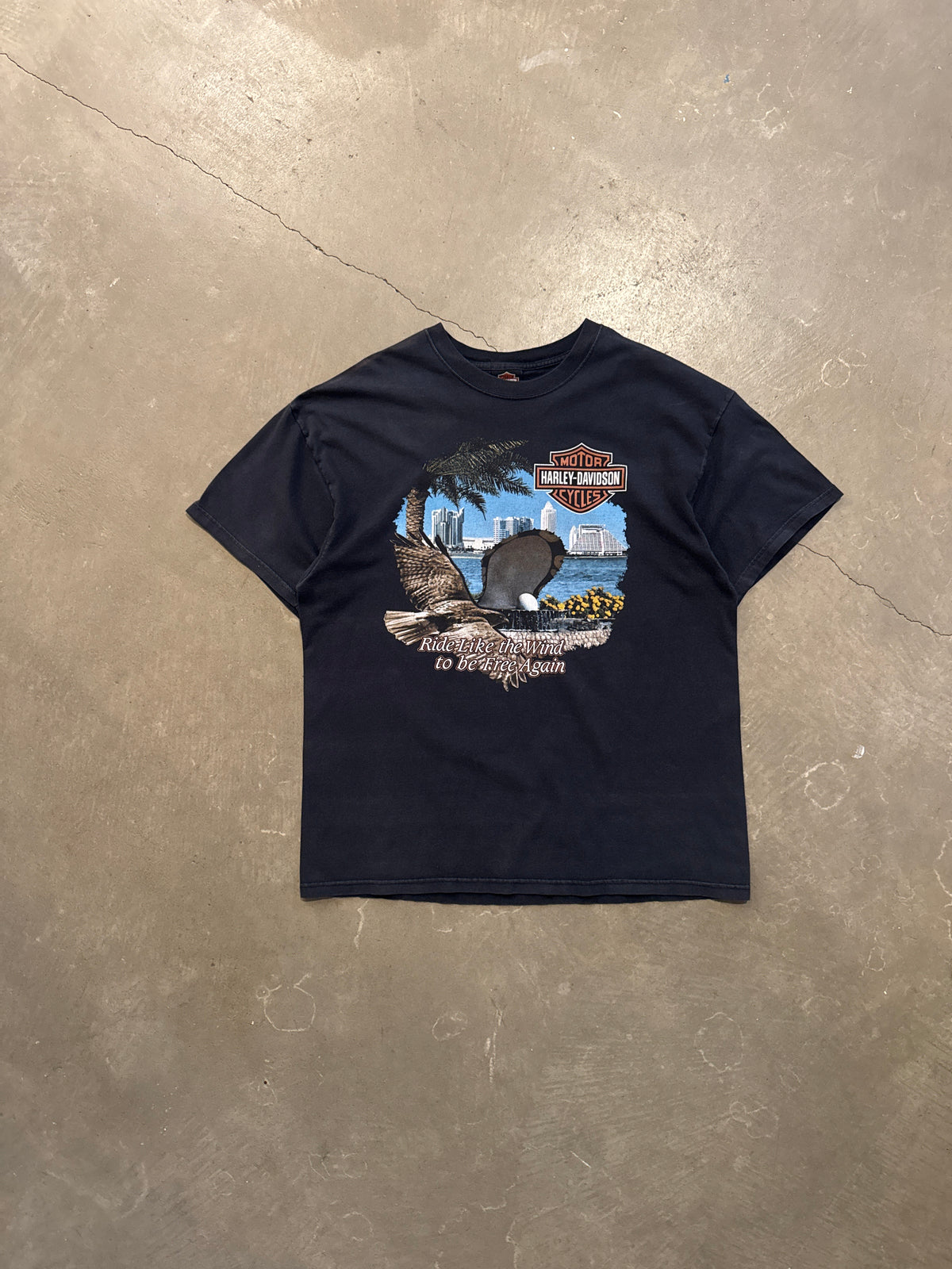 Vintage 90s Harley Davidson Doha, Qatar Tee