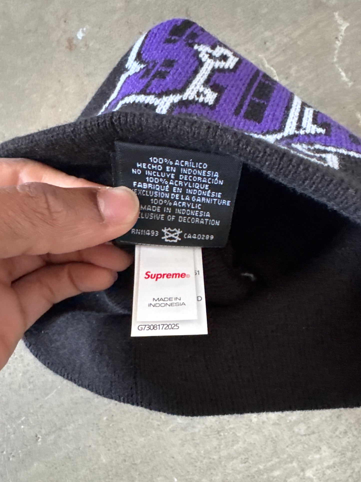 Supreme New Era Outline Black Beanie