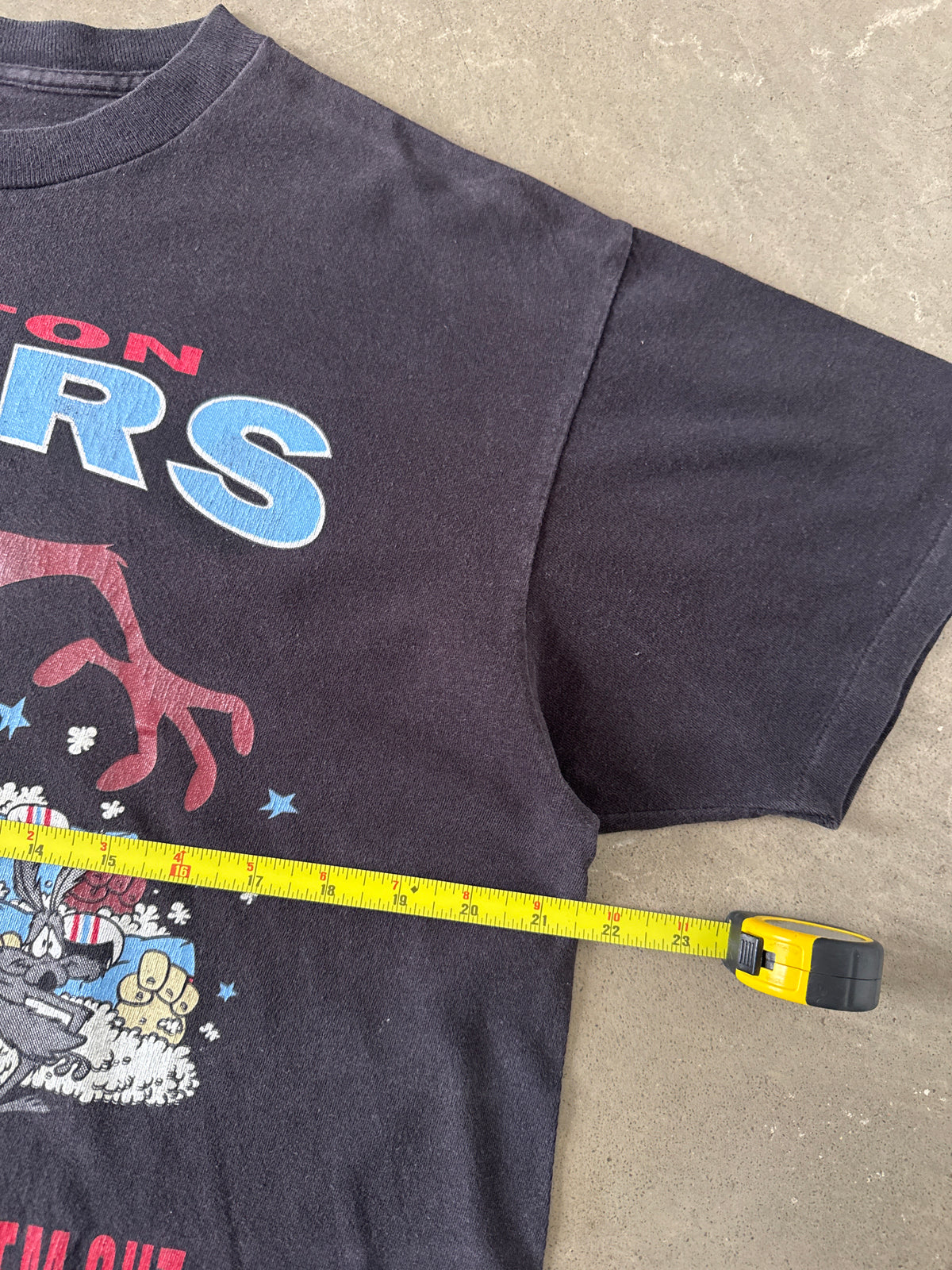 Vintage 1992 Houston Oilers NFL Taz Looney Tunes Tee