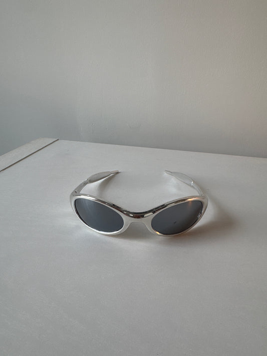 Vintage 90s Catfish Oval Sunglasses
