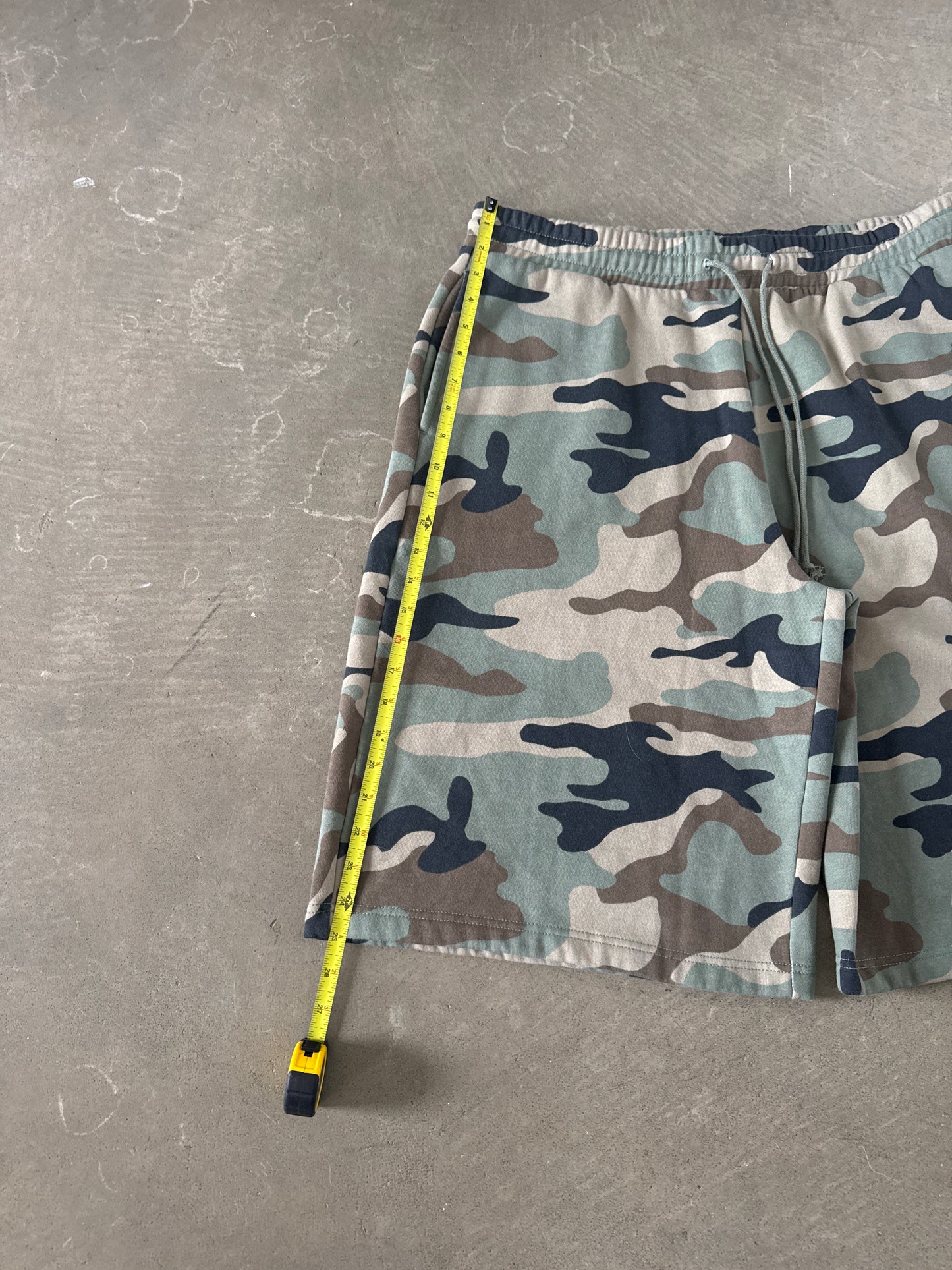 Blank 3/4 Long Camo Sweatshorts