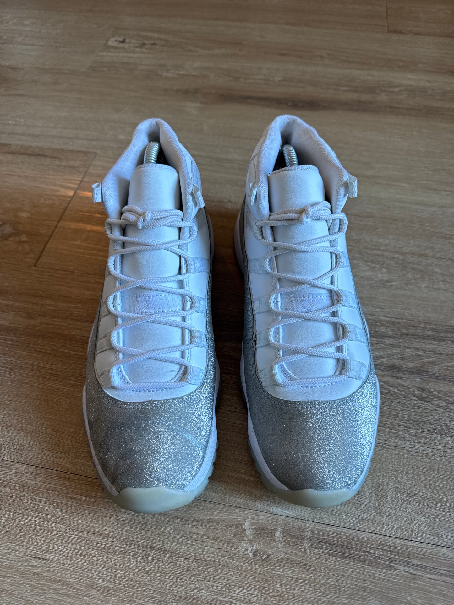 Jordan Retro 11 Women’s White Metallic Silver Vast Grey