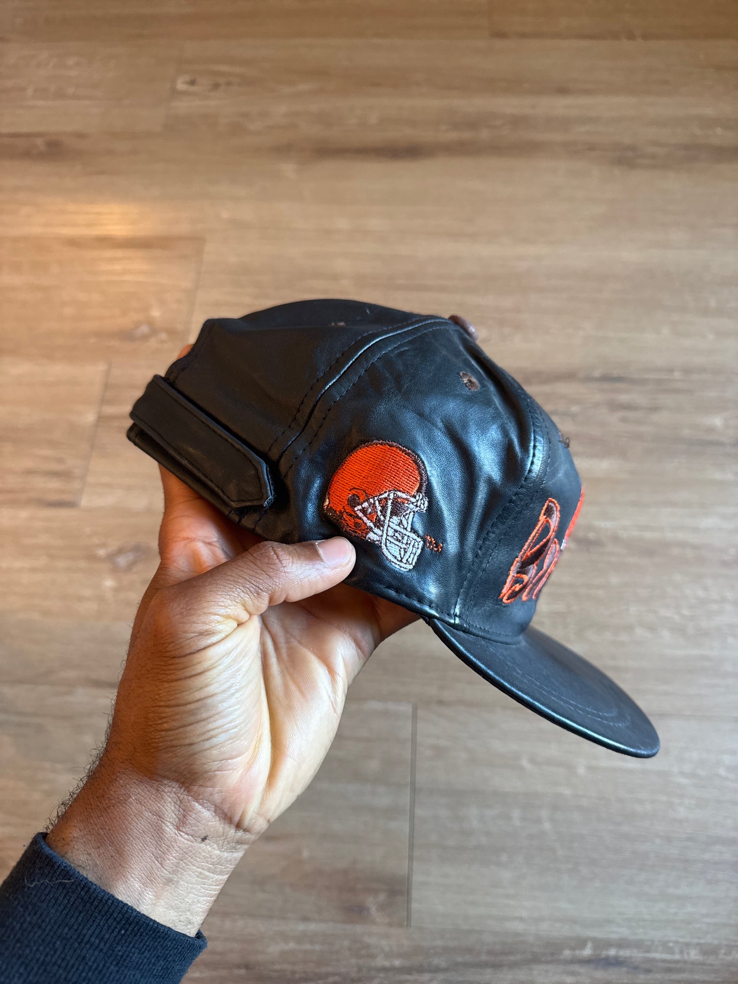 Vintage 90s Drew Pearson Cleveland Browns Leather Strap Back Hat