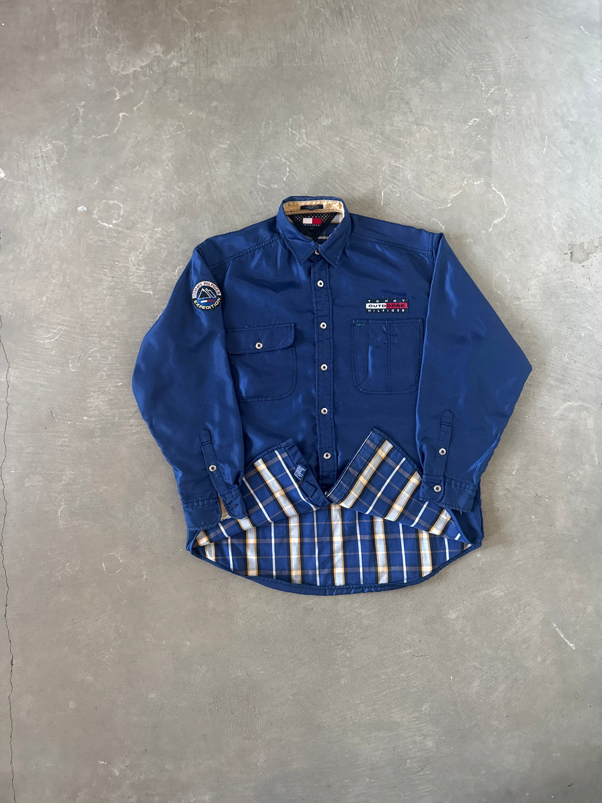Vintage 90s Tommy Hilfiger Outdoors Nylon Lotus Button Up Shirt