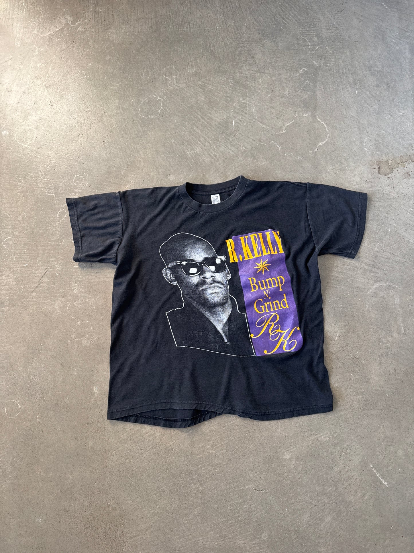 Vintage 90s R Kelly Bump N Grind Boxy Fit Rap Tee
