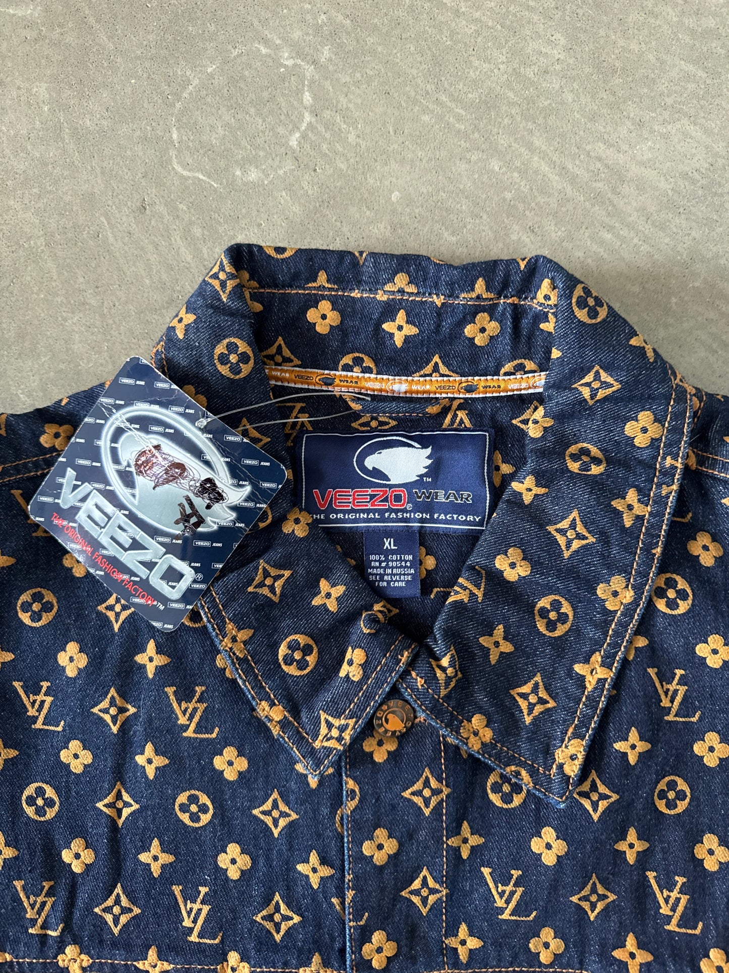 Vintage 90s Veezo Wear Monogram Designer Denim Jean Jacket