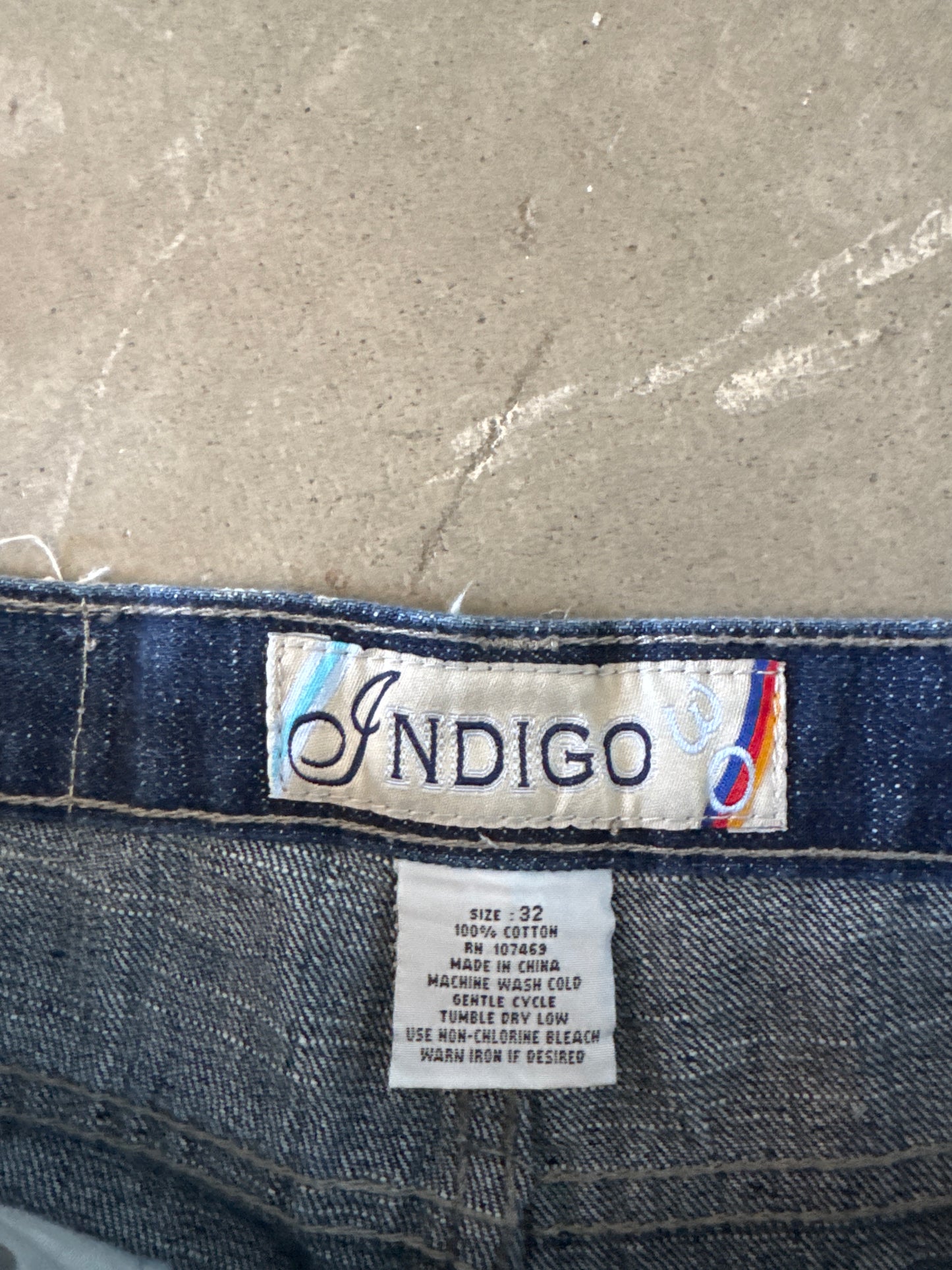 Y2K Indigo 30 Baggy Faded Denim Shorts