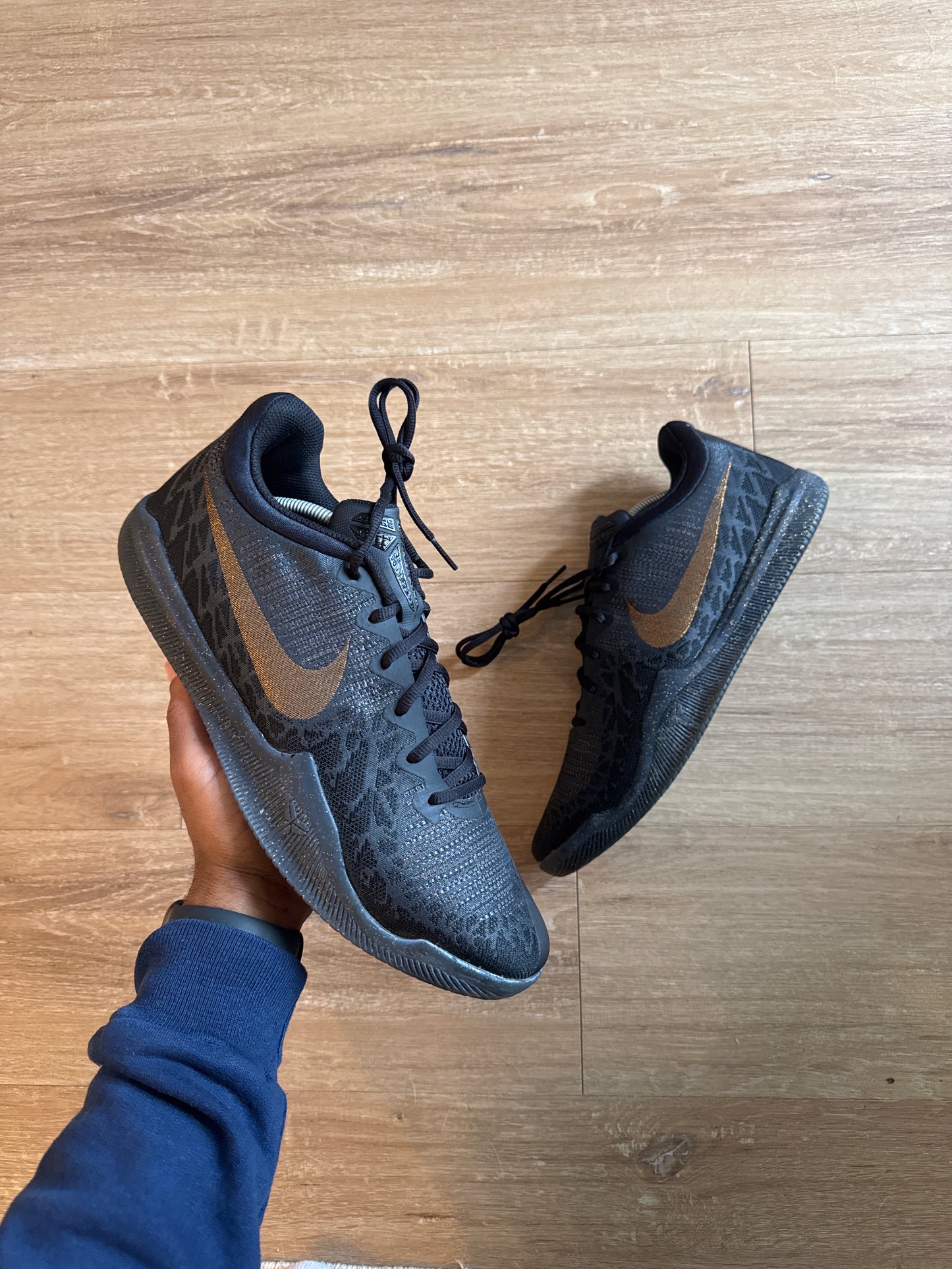 Nike Kobe Bryant Mamba Rage Gold Stars