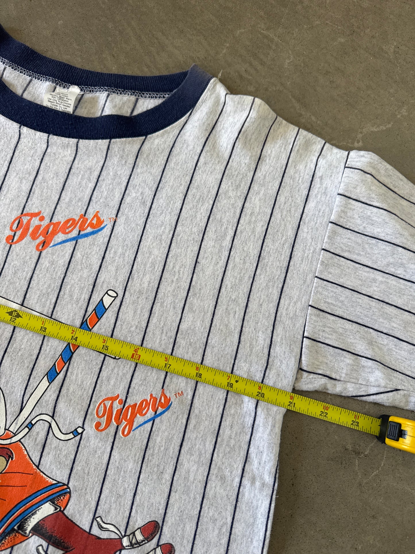 Vintage 1994 Warner Bros Taz University Of Clemson Tigers Raglan Pin Stripe Football Tee