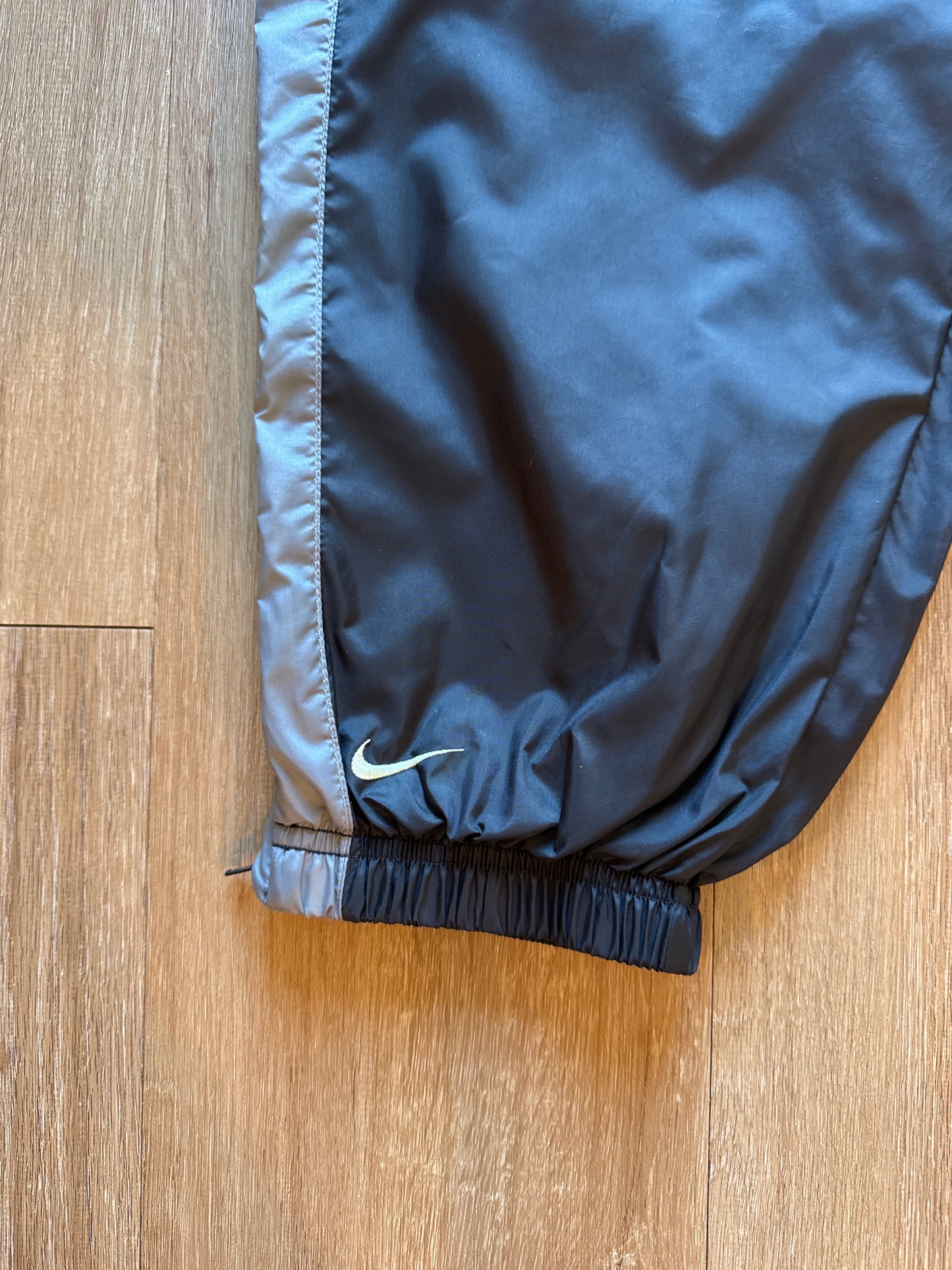 Vintage Women’s Nike Track Suit Set