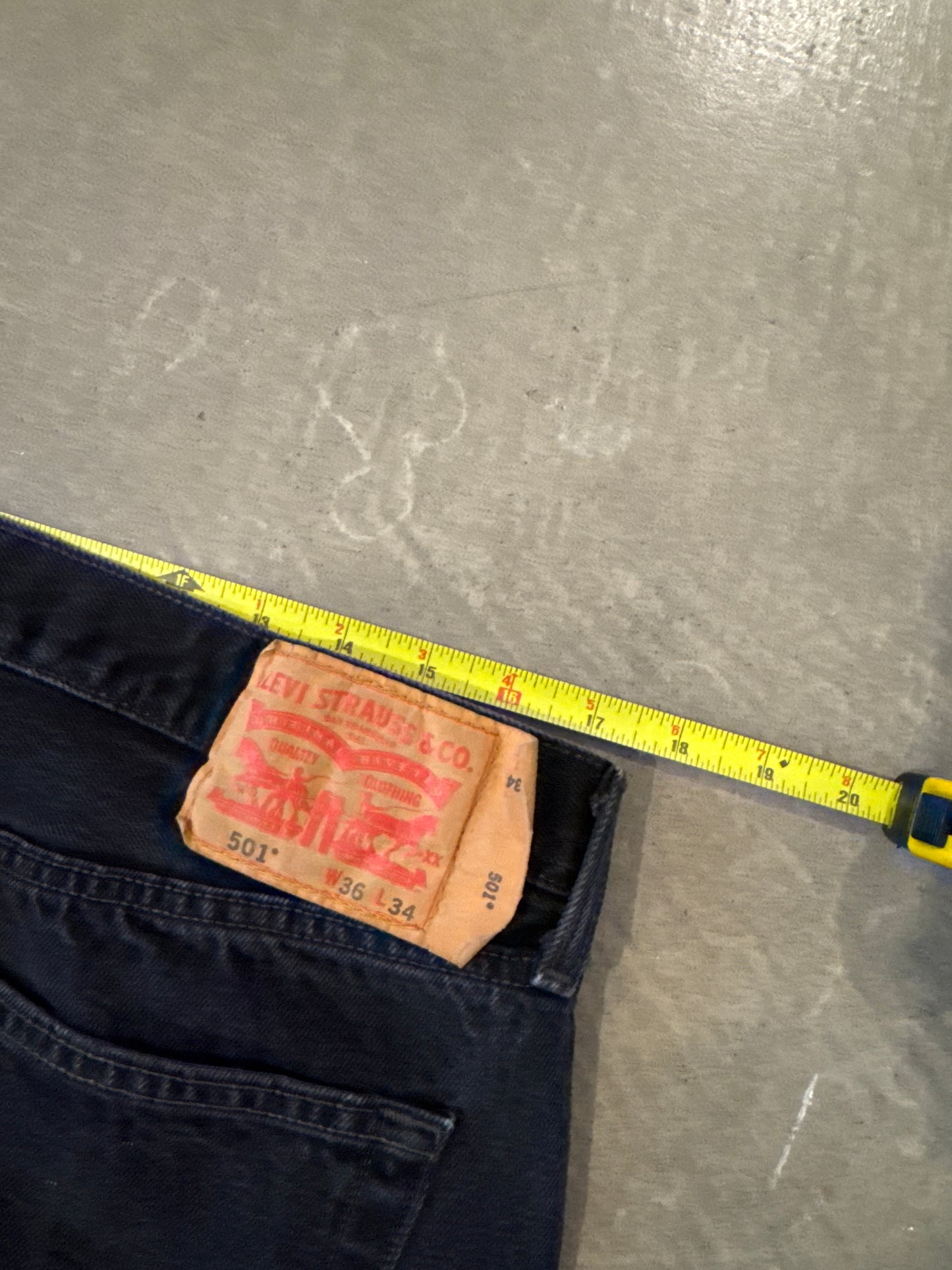 Vintage Levi’s Straight Fit Black Denim Jeans