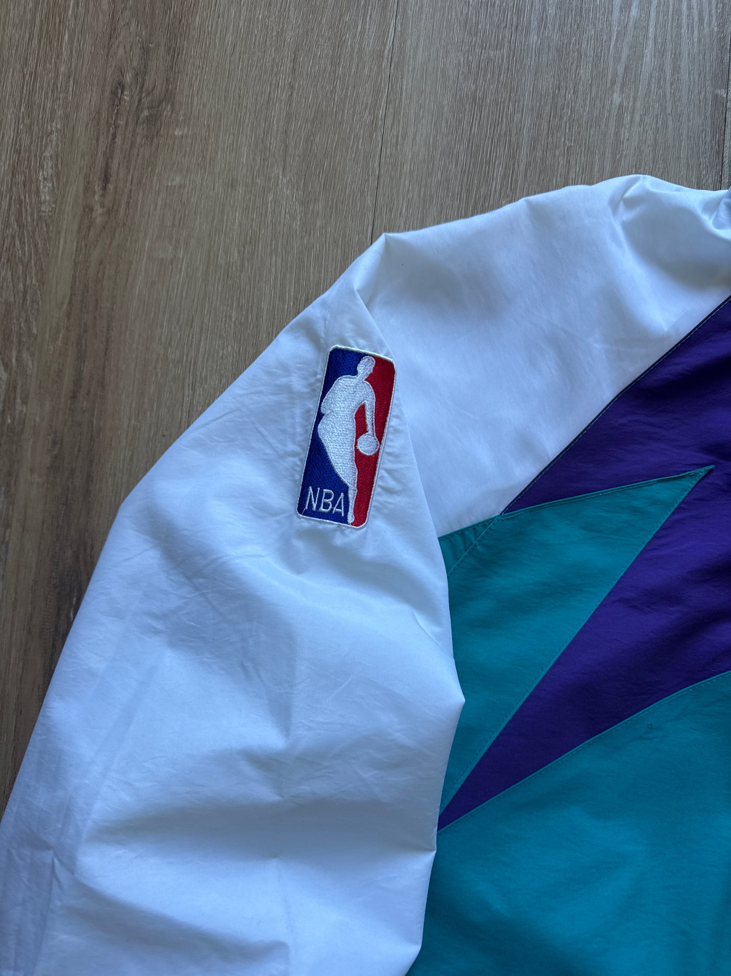 Vintage 90s Logo Athletic Charlotte Hornets Sharktooth Windbreaker Jacket
